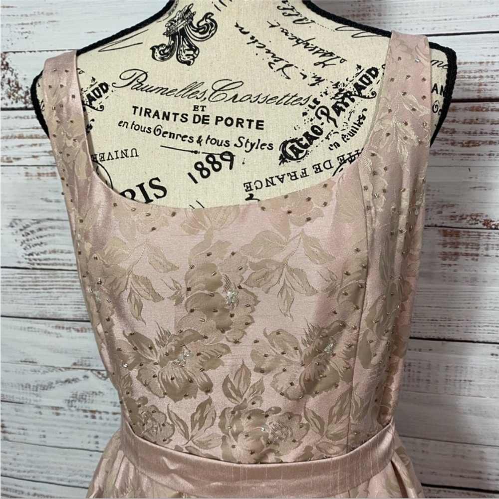 JESSICA HOWARD SLEEVELESS FLORAL MIDI FORMAL DRESS - Picture 3 of 5
